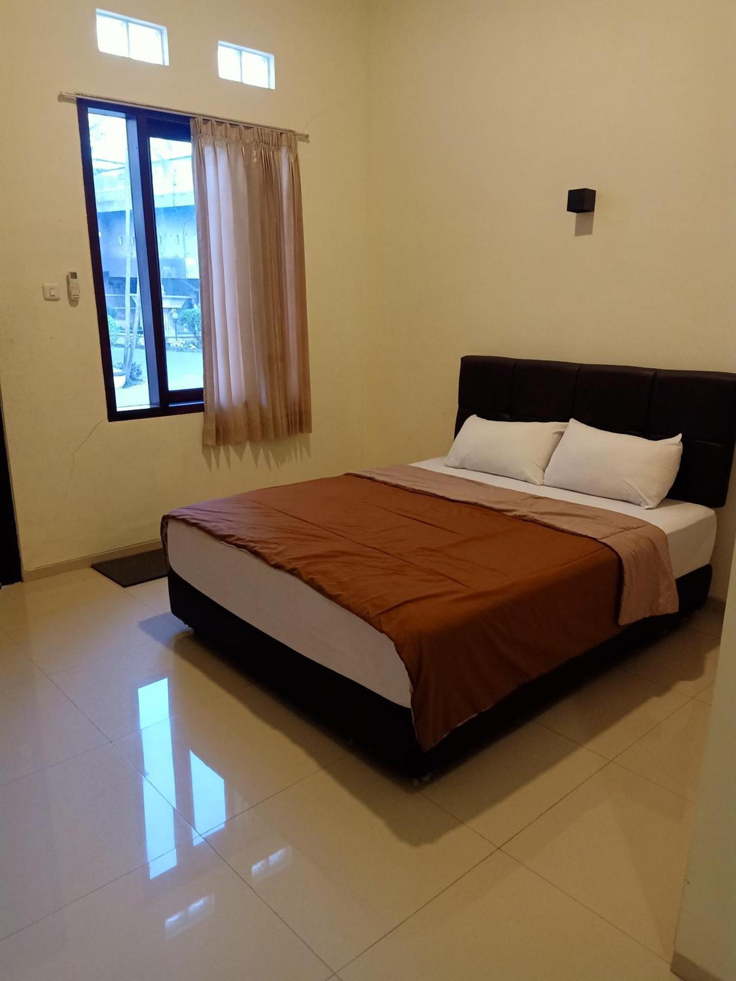 Hotel Niagara Lawang Dış mekan fotoğraf