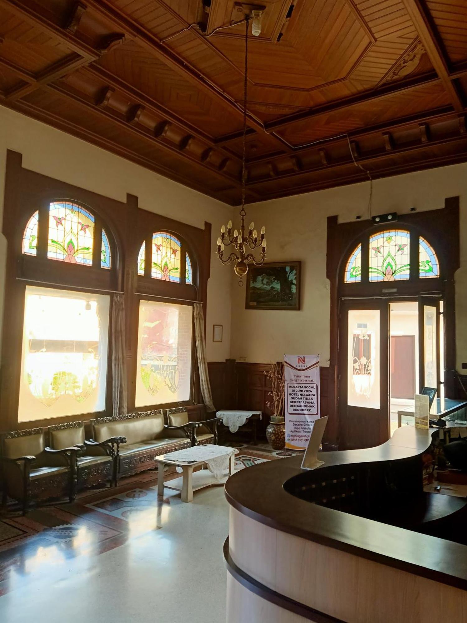 Hotel Niagara Lawang Dış mekan fotoğraf