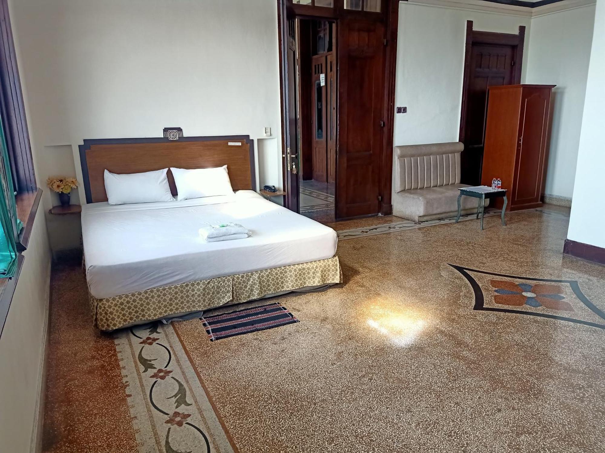 Hotel Niagara Lawang Dış mekan fotoğraf