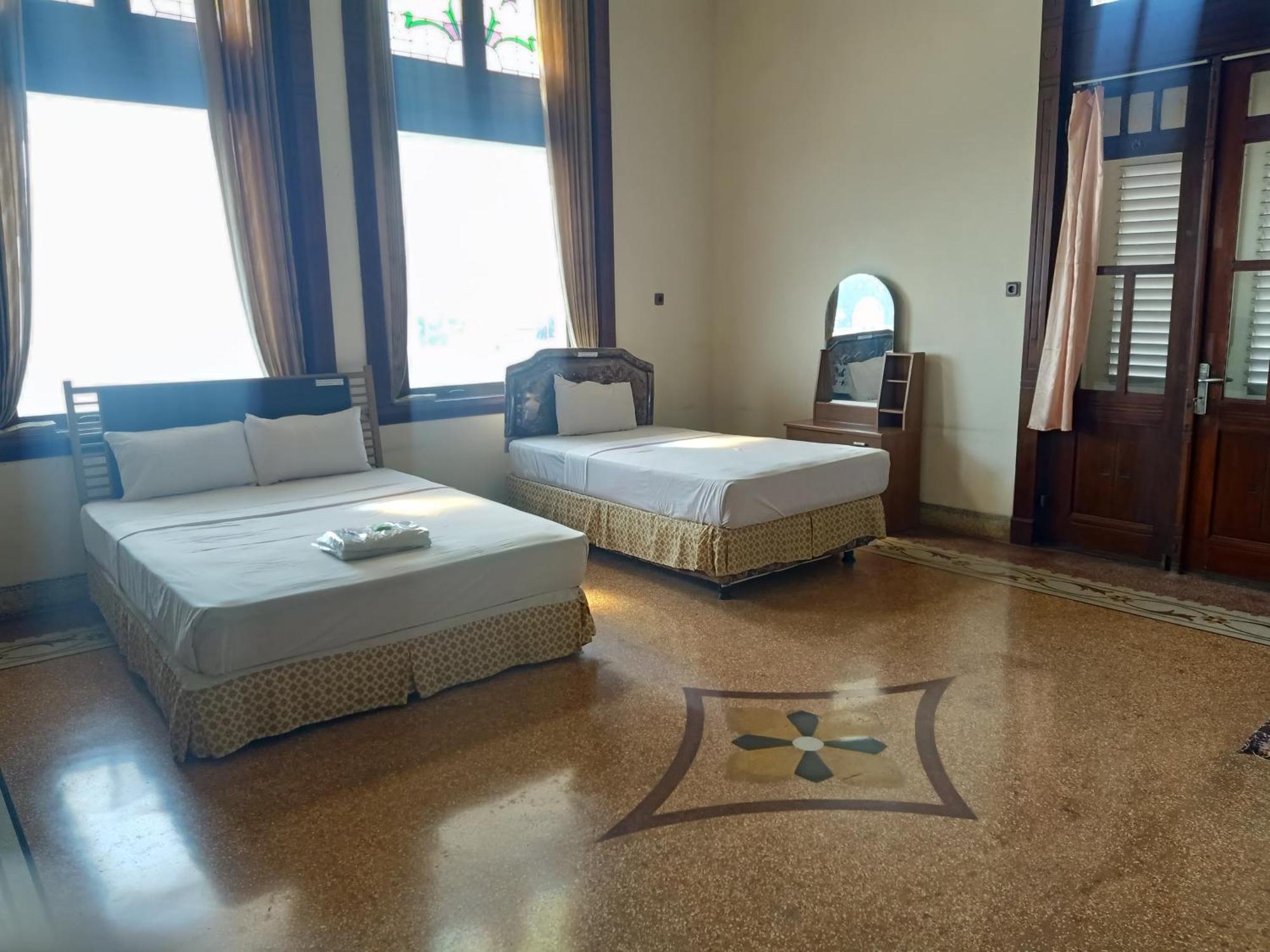 Hotel Niagara Lawang Dış mekan fotoğraf